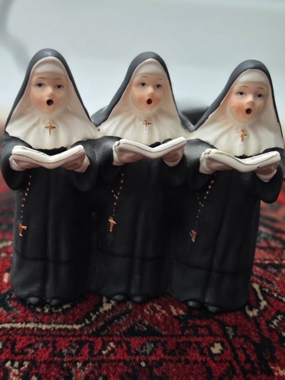 Vintage 3 Singing Nuns Music Box